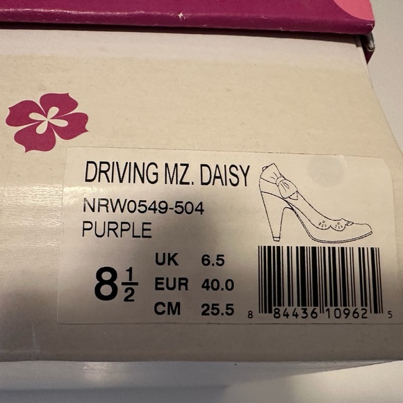Driving Miss Daisy Pumps by Not Rated. Never worn.  Size 8.5 - Picture 12 of 12
